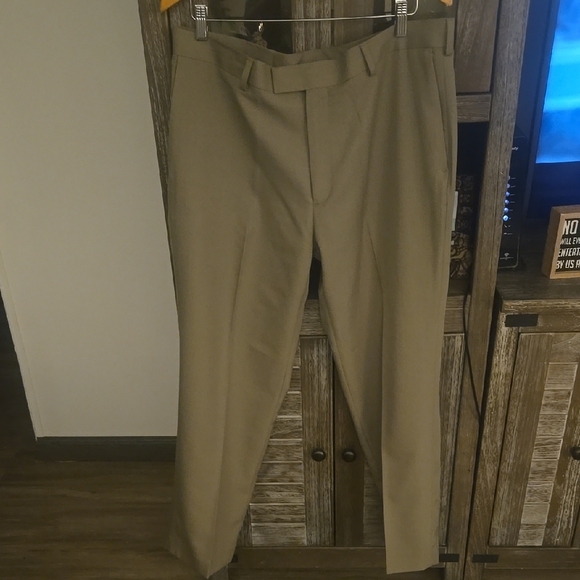 Tan Chinos with Flat Front Design and Smooth Cotton Fabric - Picture 1 of 4